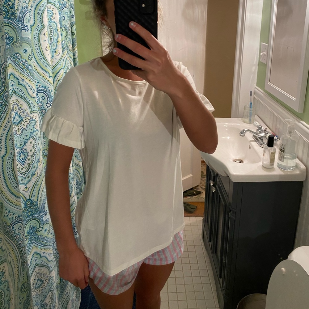 White ruffle sleeve top